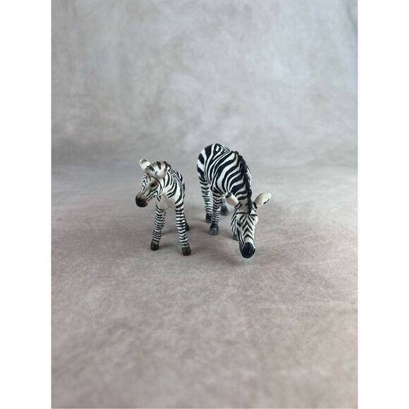 Schleich 14609 Zebra Foals Grazing Drinking Rare Retired Models - Picture 5 of 7